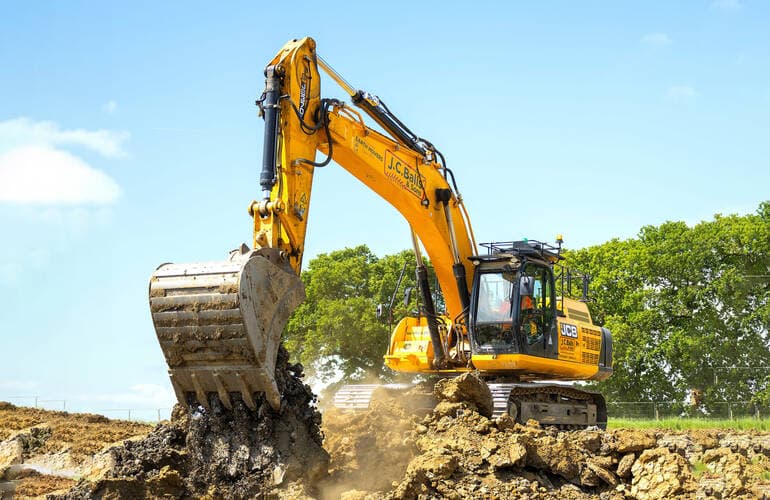 Гусеничный экскаватор JCB JS370LC