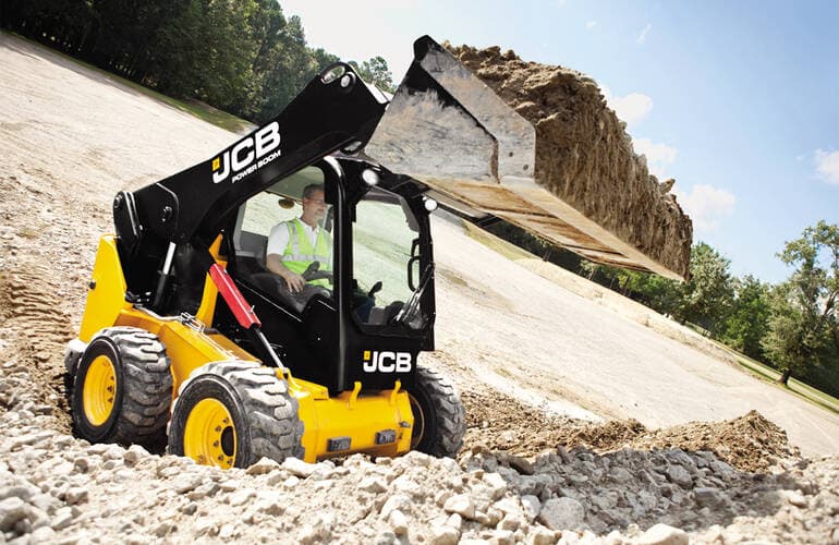 Мини-погрузчик с бортовым поворотом JCB 250