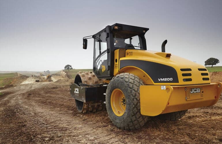 Грунтовый вибрационный каток JCB VM200D