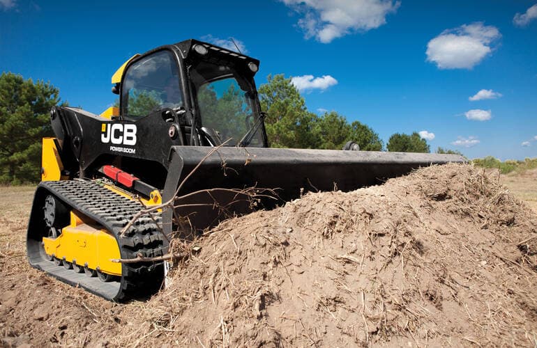 Мини-погрузчик с бортовым поворотом JCB 320T