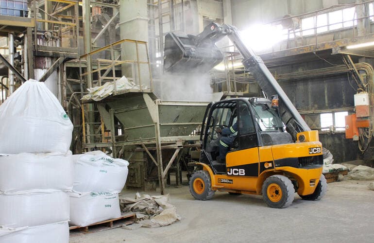 Вилочный погрузчик с телескопической стрелой JCB TLT 35D