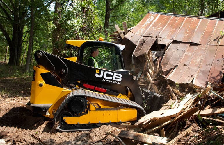 Мини-погрузчик с бортовым поворотом JCB 260T